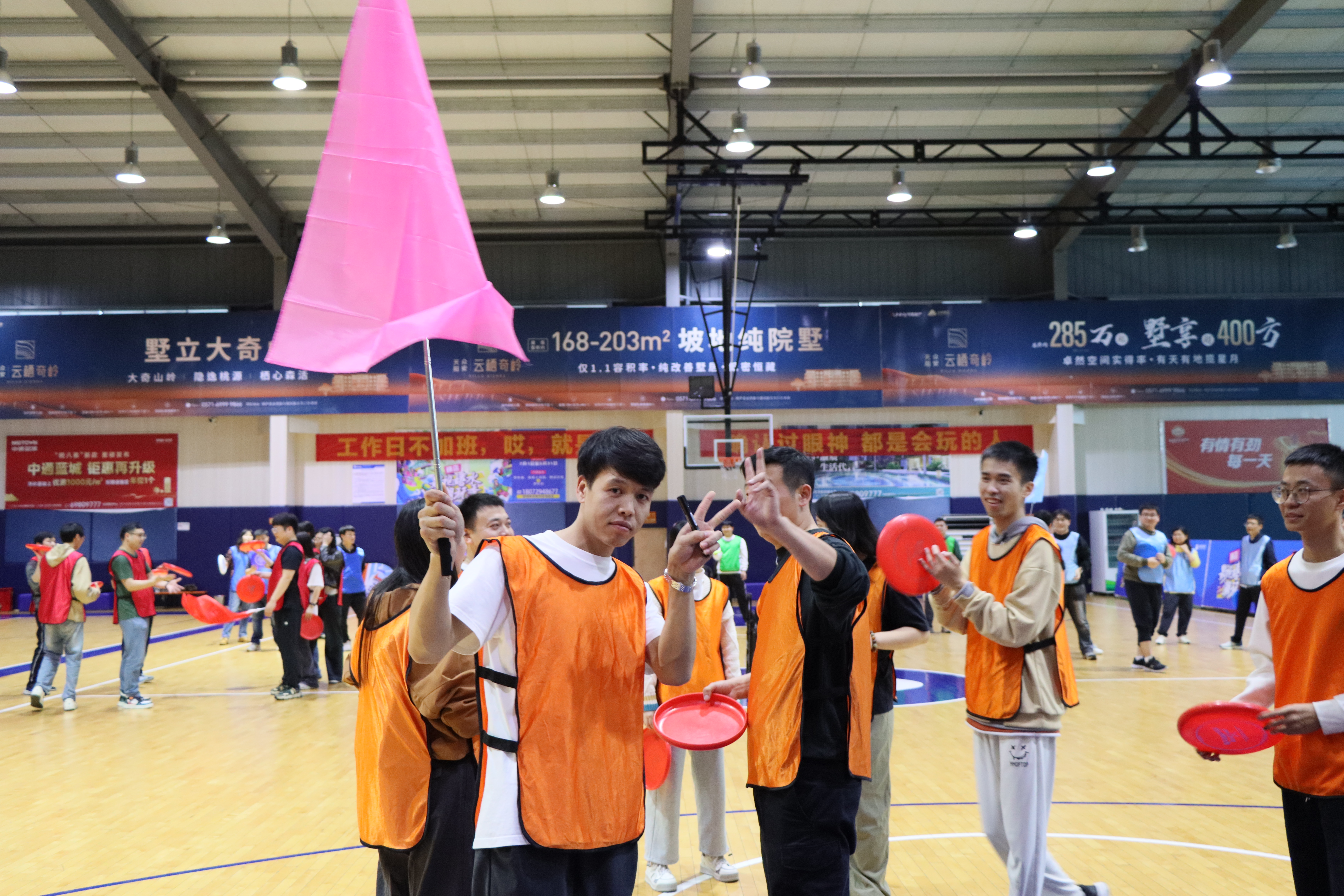 J9�����Ž� | ͩ®����֮�ã������ˬ�������Ŷ��·�ò